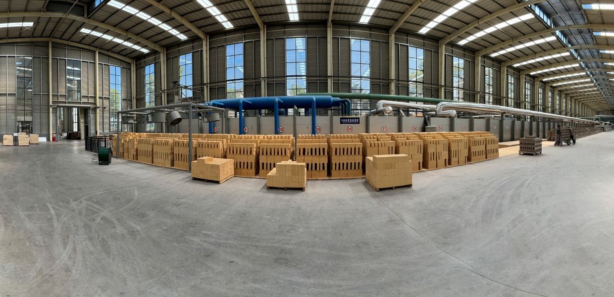 Henan Hongtai Kiln Refractory Co.,Ltd. manufacturer production line