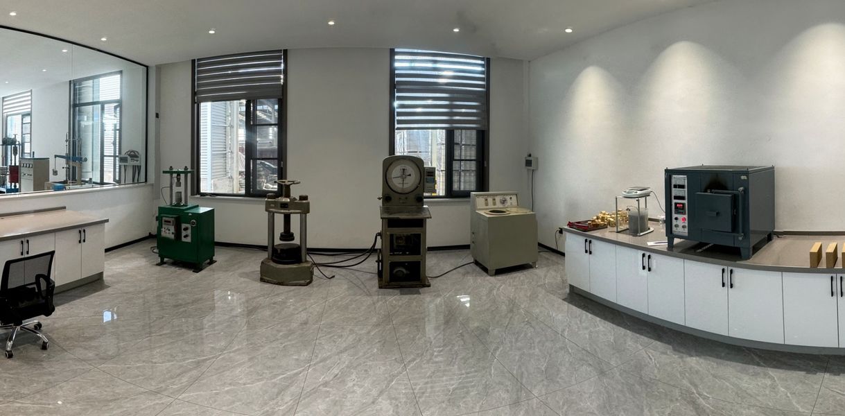 Henan Hongtai Kiln Refractory Co.,Ltd. manufacturer production line