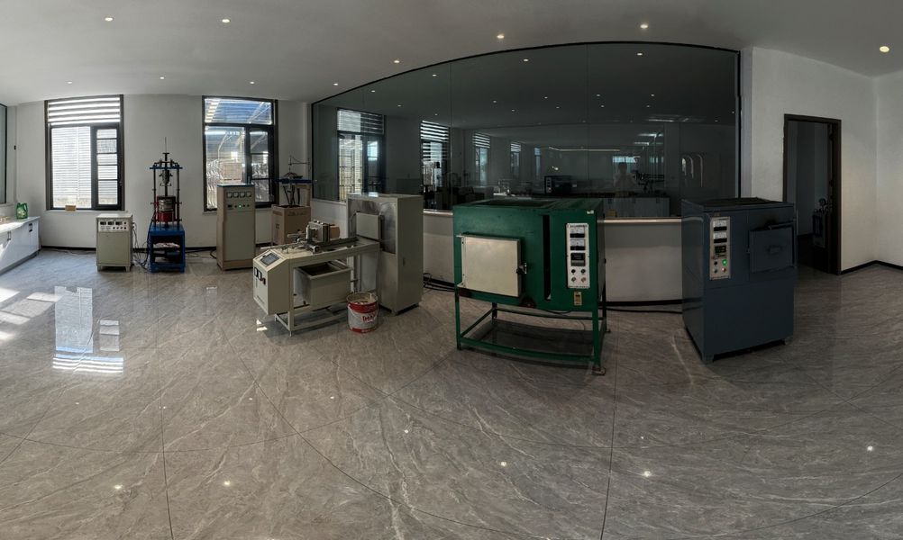 Henan Hongtai Kiln Refractory Co.,Ltd. manufacturer production line